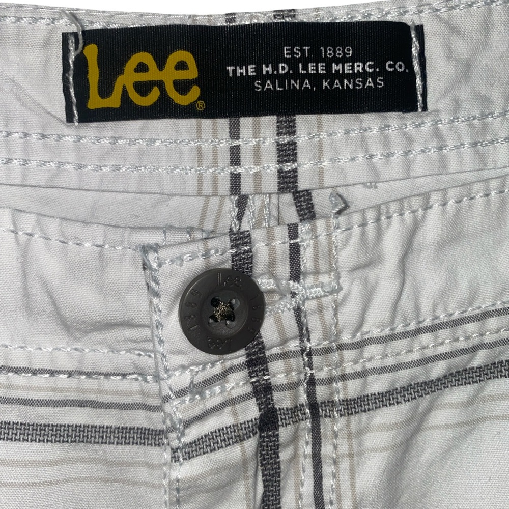 Lee Cargo Shorts Mens Size 40 Waist White Plaid Casual Utility Pockets - Picture 2 of 7